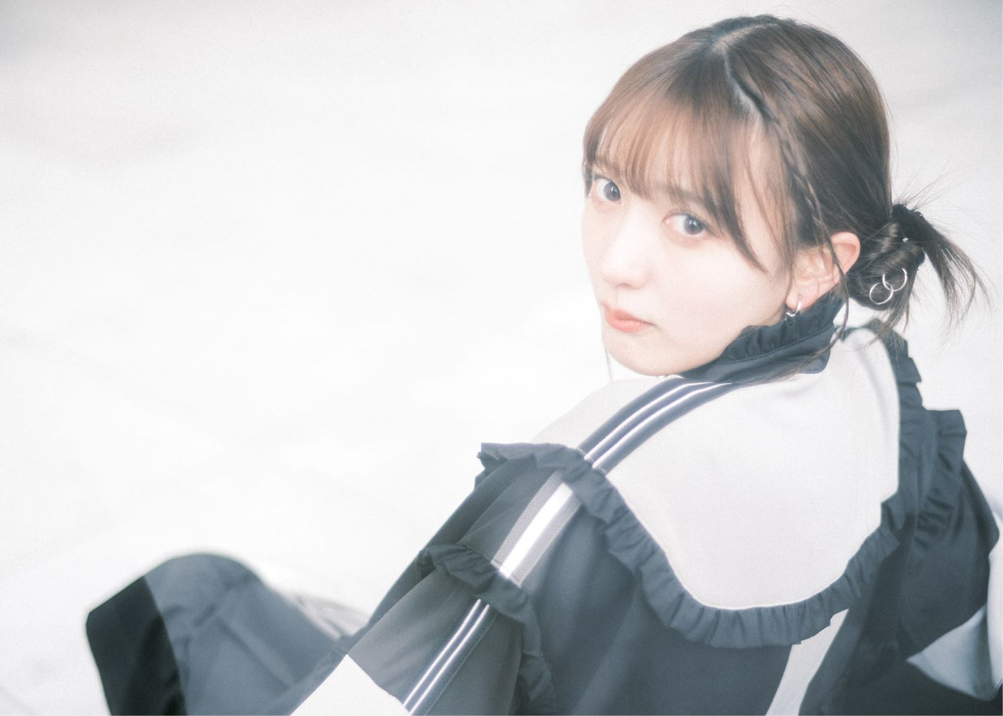 「PRESENCE」Through the glass of the museum